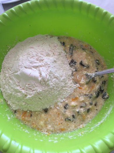 Апельсиновый пирог с черносливом - Шаг 8