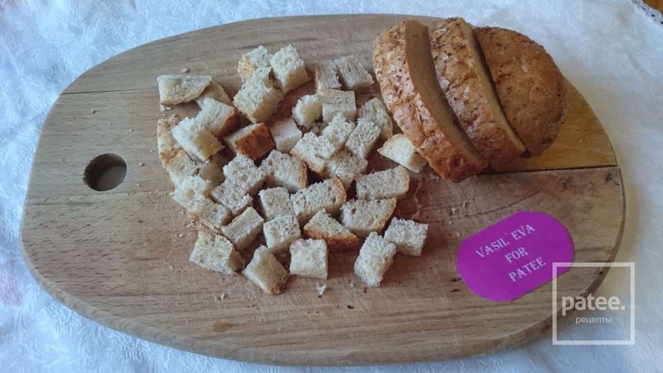 "Сочный" салат с консервированной горбушей и пекинской капустой - Шаг 1