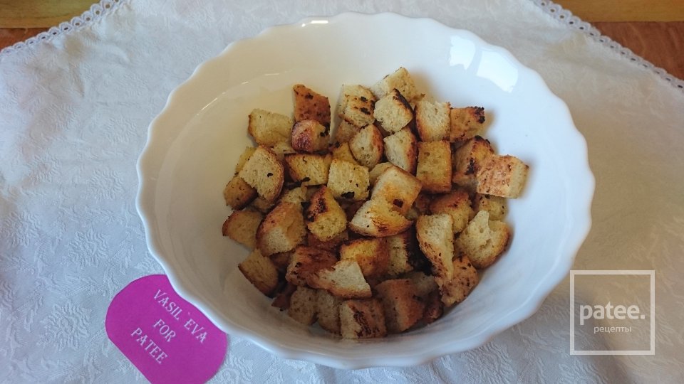 "Сочный" салат с консервированной горбушей и пекинской капустой - Шаг 2