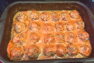 Ежики в томатно-сметанном соусе