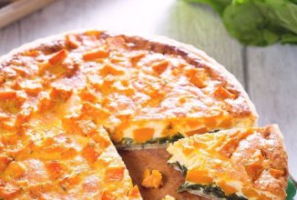 Открытый пирок ( киш ) с тыквой и шпинатом