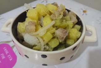 "Деревенский" салат с сельдью