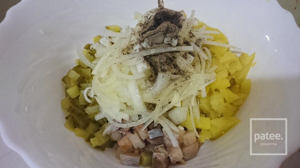 "Деревенский" салат с сельдью - Шаг 3