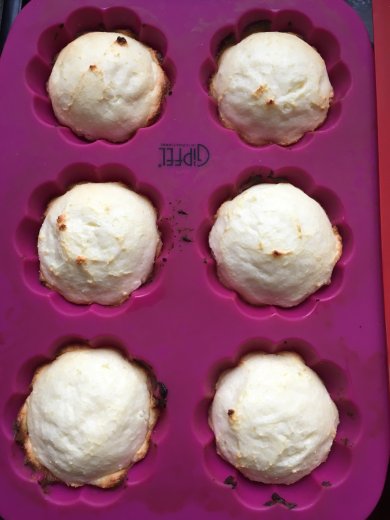 "Снежки" - творожники из духовки под сметанным кремом - Шаг 8