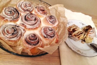 Синнабоны с корицей и сыром маскарпоне на коньяке