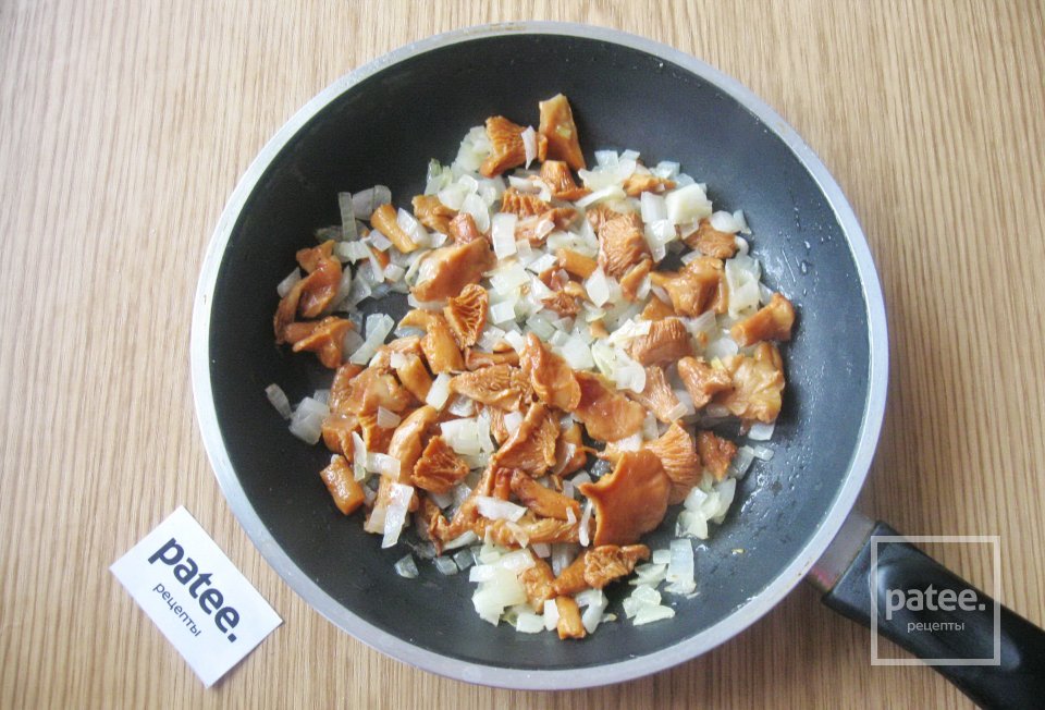 Куриные зразы с лисичками - Шаг 11