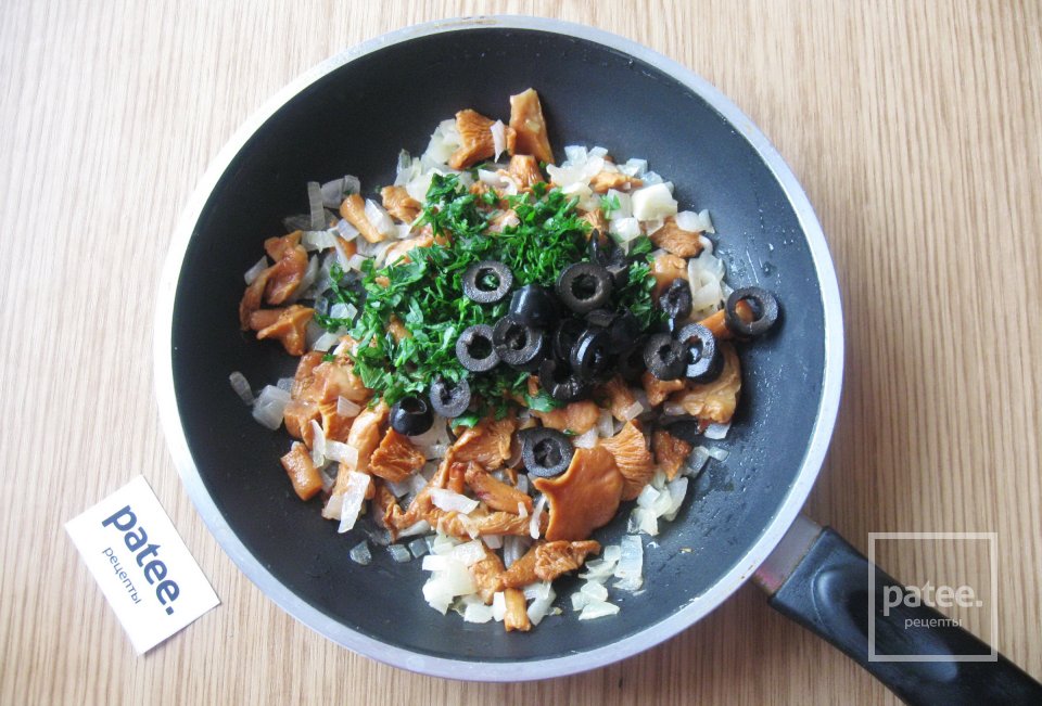 Куриные зразы с лисичками - Шаг 13