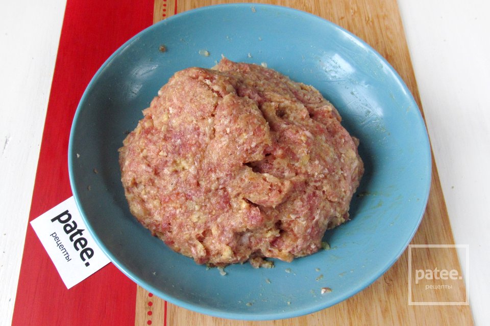 Мясные гнёзда с сыром и перепелиными яйцами - Шаг 9