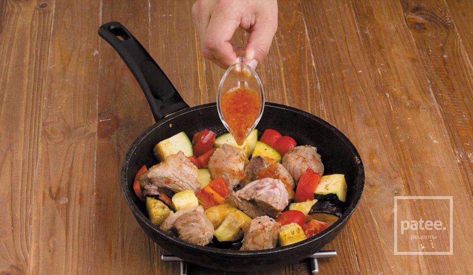 Свинина с овощами в кисло-сладком соусе - Шаг 9