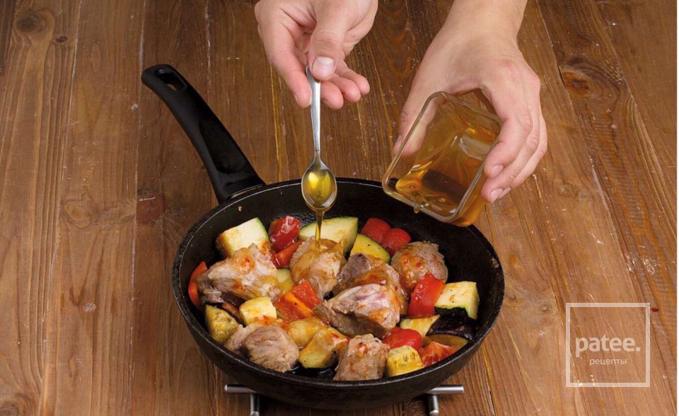 Свинина с овощами в кисло-сладком соусе - Шаг 10