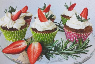 Ванильные маффины с начинкой из лимонного крем чиза 🍋🍓