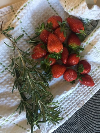 Ванильные маффины с начинкой из лимонного крем чиза 🍋🍓 - Шаг 10