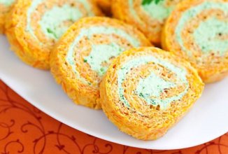 Нежнейший морковный рулет