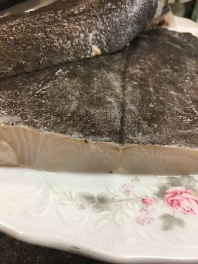 Слабосоленый палтус в коньяке - Шаг 1