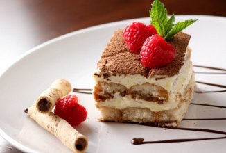 Лёгкий ягодно-банановый тирамису