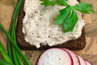 Постный паштет из картофеля и грецких орехов