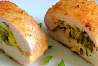 Куриная грудка с творогом и зеленью