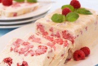 Лёгкий йогуртовый торт без выпечки