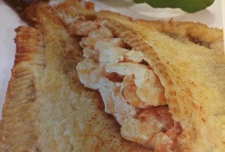 Камбала фаршированная креветками и сыром.