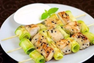 Куриные шашлычки с кабачками