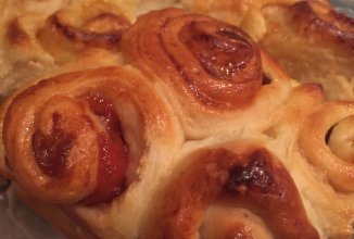 Домашние булочки с джемом из прокисшего молока