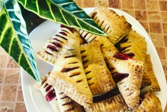 Слойки с вишней