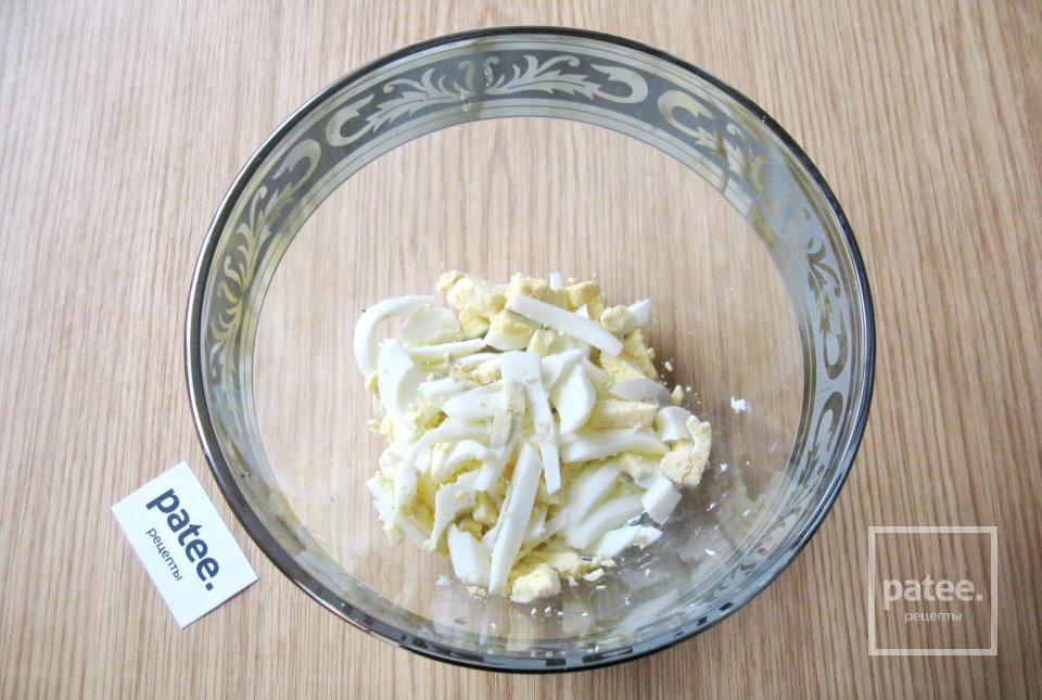 Салат с кальмарами и плавленым сыром - Шаг 2