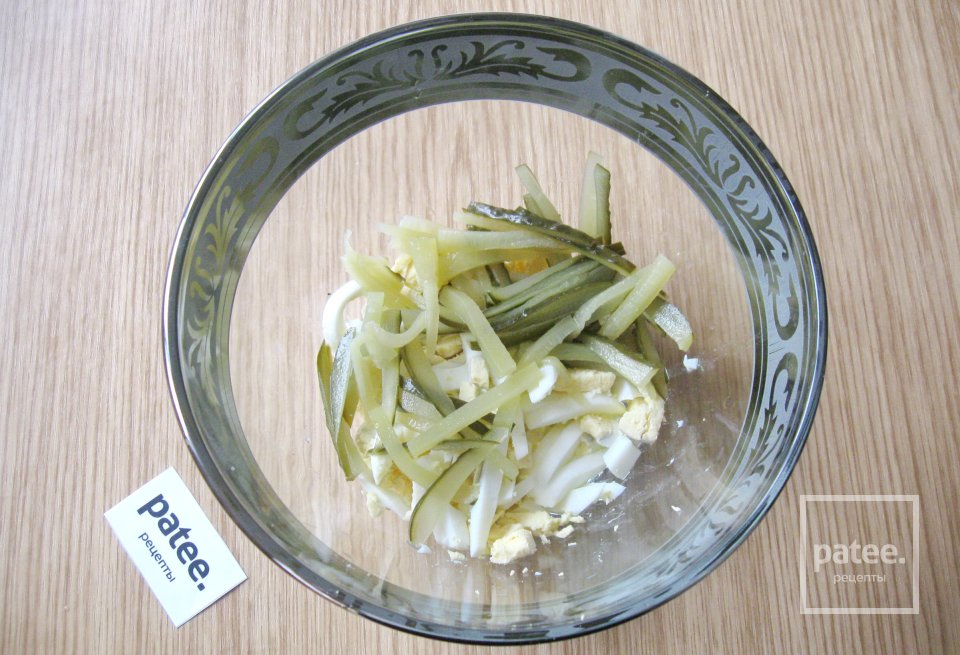 Салат с кальмарами и плавленым сыром - Шаг 3