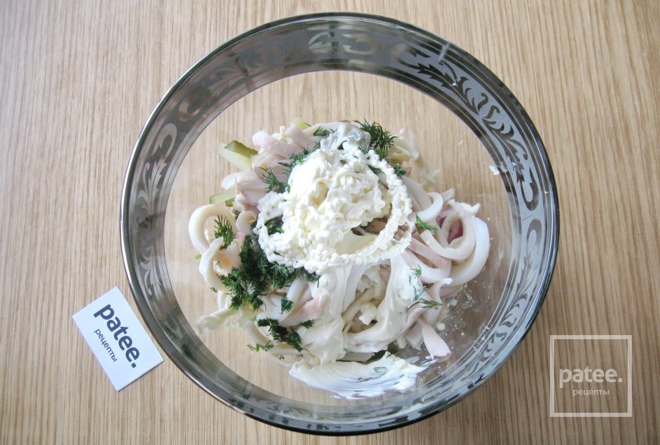 Салат с кальмарами и плавленым сыром - Шаг 11