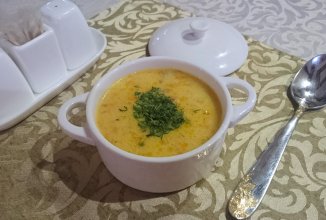 Сырный суп с консервированной горбушей