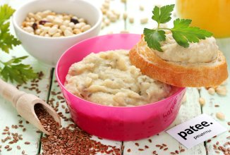 Паштет из фасоли с мёдом и семенами льна