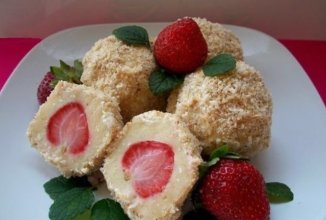 Фитнес-конфеты с клубникой