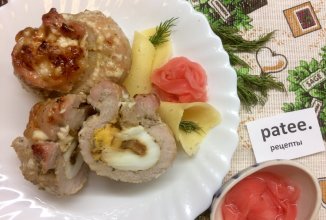 Мясные мешочки с фаршированными яйцами.