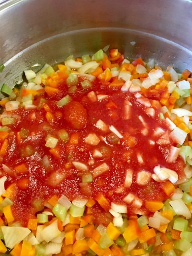 "Супчик-голубчик" с молодой морковью, сельдереем и сладкой кукурузой. - Шаг 7