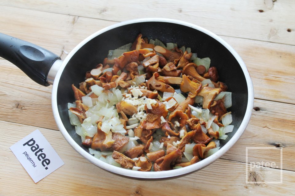 Котлеты из гречки с грибами и зеленью - Шаг 6