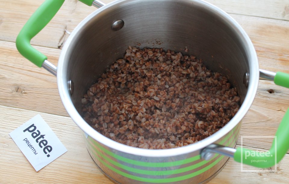 Котлеты из гречки с зеленью - Шаг 3