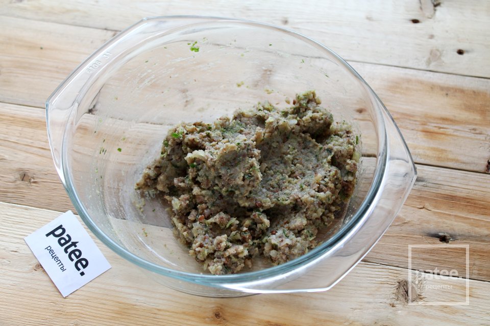 Котлеты из гречки с зеленью - Шаг 12