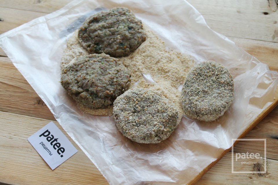 Котлеты из гречки с зеленью - Шаг 13