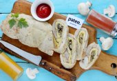 Руляда из курицы с омлетом и грибами