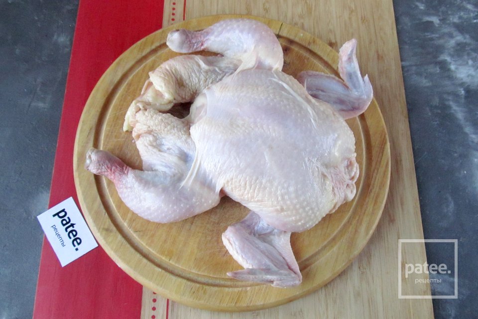 Руляда из курицы с омлетом и грибами - Шаг 2