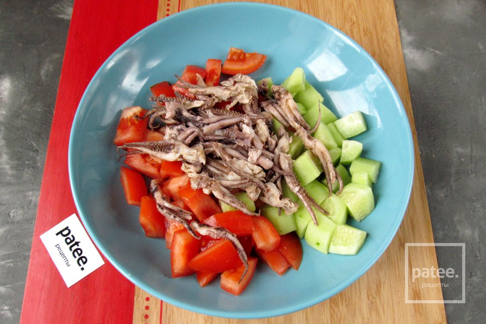 Средиземноморский салат с осьминогами - Шаг 6