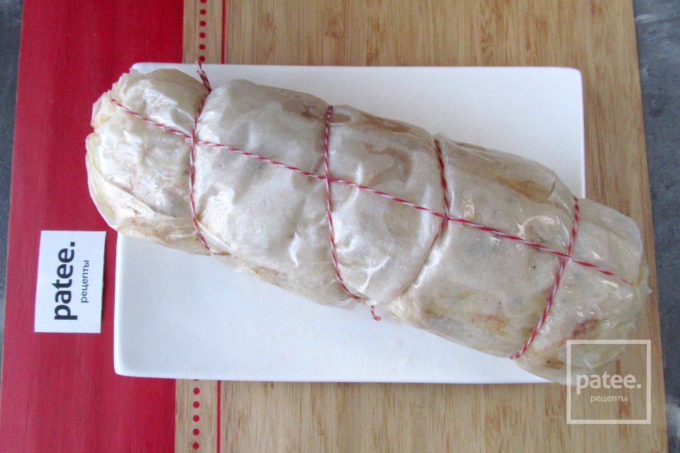 Руляда из курицы с омлетом и грибами - Шаг 25