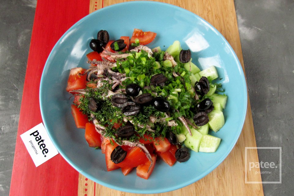 Средиземноморский салат с осьминогами - Шаг 11