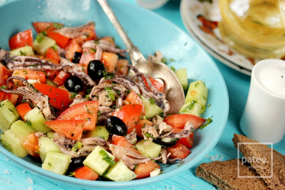 Средиземноморский салат с осьминогами - Шаг 15