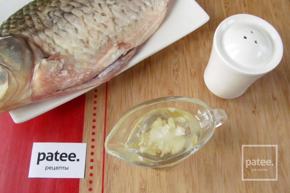 Карась, запеченный в духовке в фольге - Шаг 5