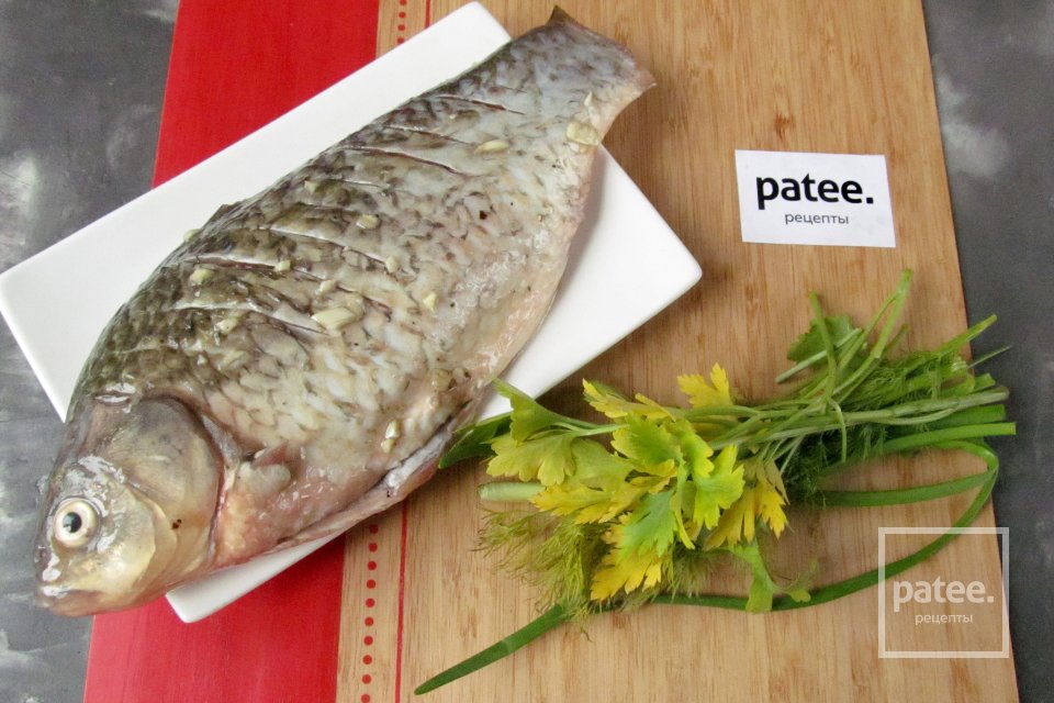 Карась, запеченный в духовке в фольге - Шаг 9