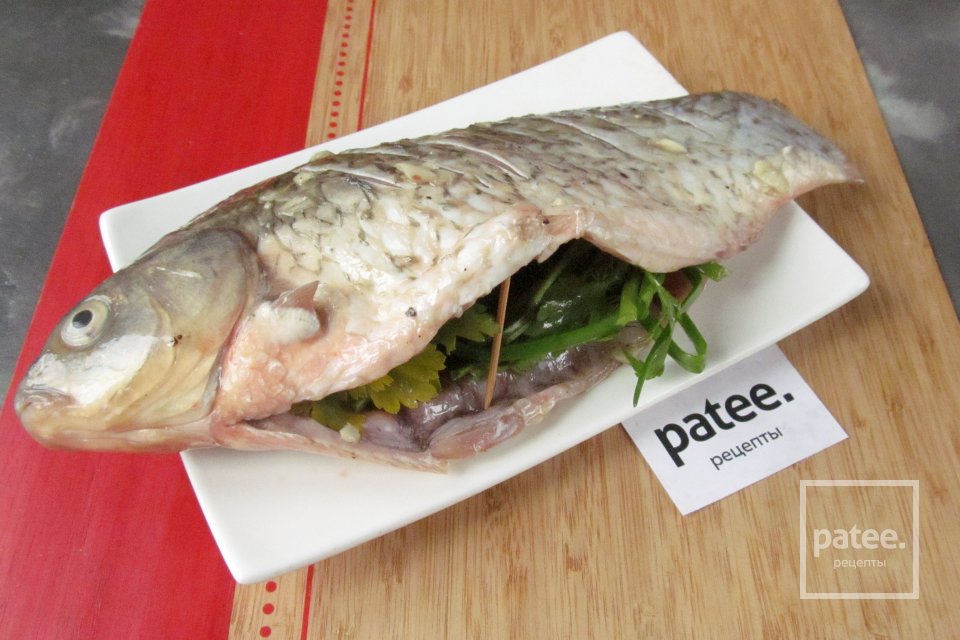 Карась, запеченный в духовке в фольге - Шаг 10