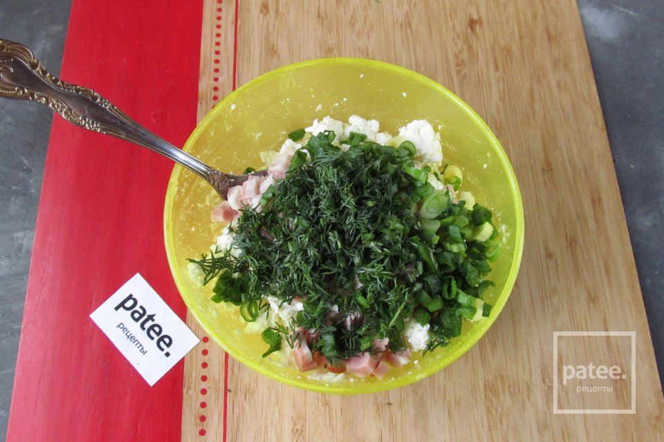 Куриные рулетики с творогом и зеленью - Шаг 5