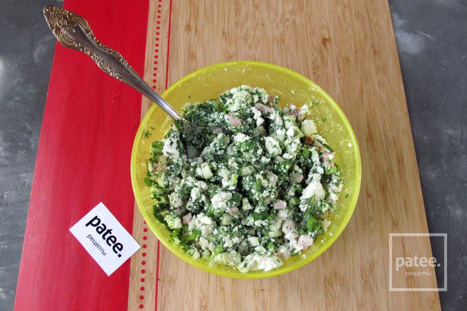 Куриные рулетики с творогом и зеленью - Шаг 8