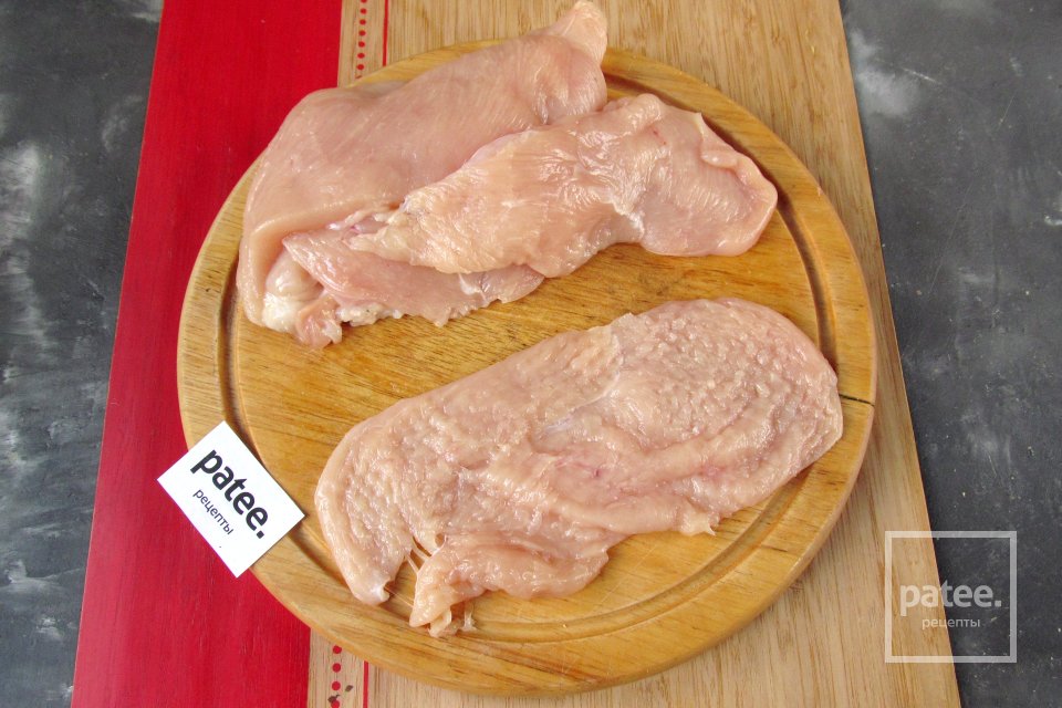 Куриные рулетики с творогом и зеленью - Шаг 9